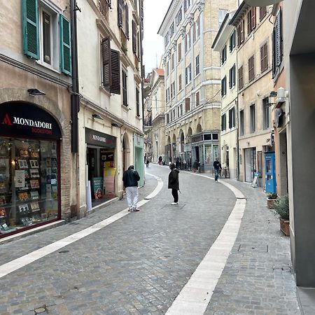 Ankon Apartments Palazzo Mazzini Ancona Exterior foto